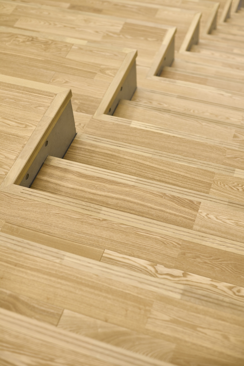 明治大学 生田キャンパス CENTER FOREST | 朝日ウッドテック 非住宅フローリング MESSAGE(メッセージ)