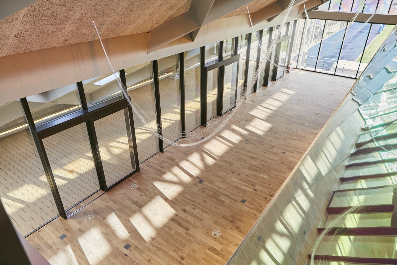 学校施設 | 朝日ウッドテック 非住宅フローリング MESSAGE(メッセージ)