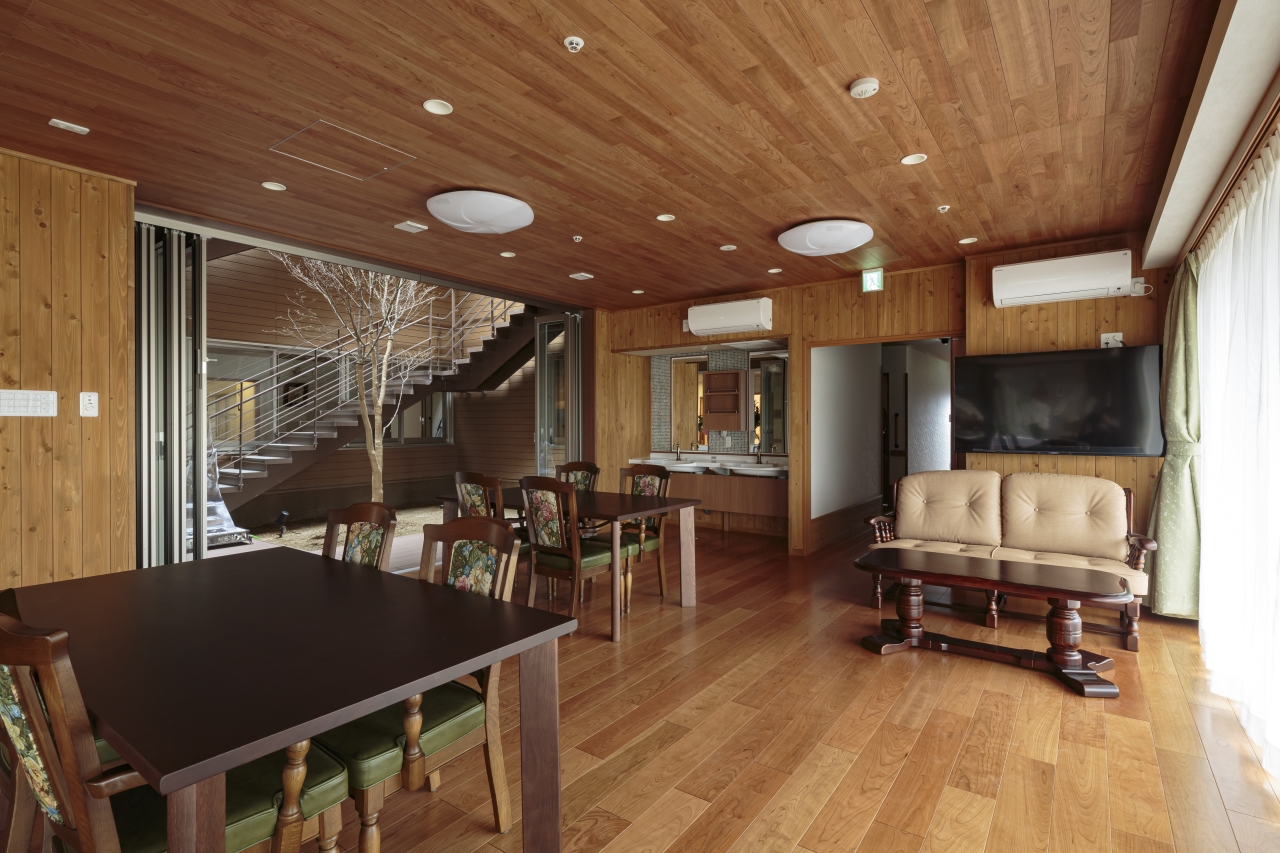 グループホーム | 朝日ウッドテック 非住宅フローリング MESSAGE(メッセージ)