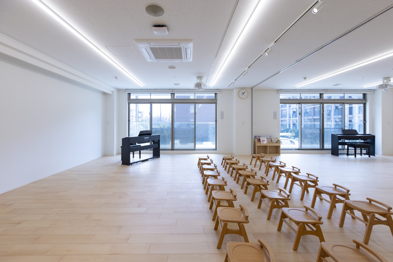 保育施設採用メッセージキッズ衝撃吸収フローリングスマートセーフティ突き板ハードメイプルのフローリング画像