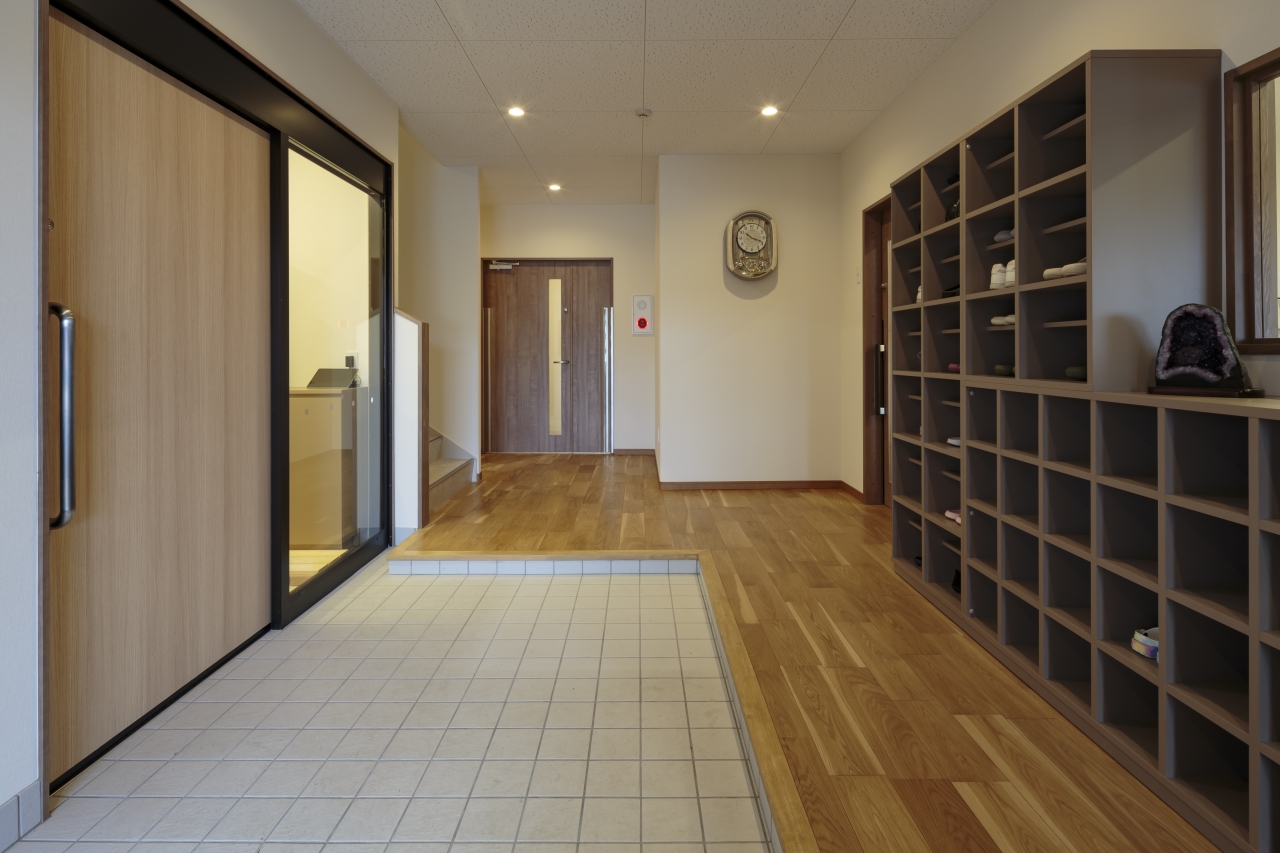 保育施設採用メッセージキッズ衝撃吸収フローリングスマートセーフティ突き板オークのフローリング画像