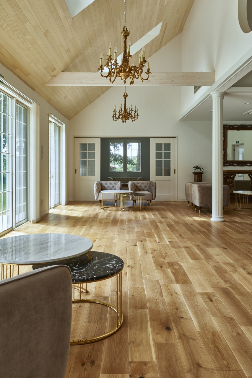 宿泊施設採用メッセージハード挽き板ラスティック ボーダータイプオークのフローリング画像