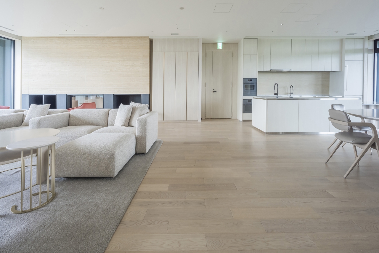 シャレーアイビーワイス | 朝日ウッドテック 非住宅フローリング MESSAGE(メッセージ)