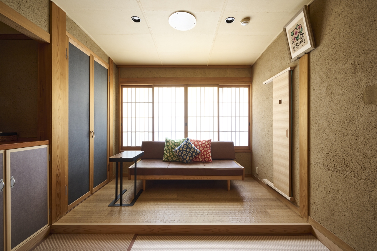 宿泊施設採用メッセージオーダー(特注対応)挽き板オークのフローリング画像