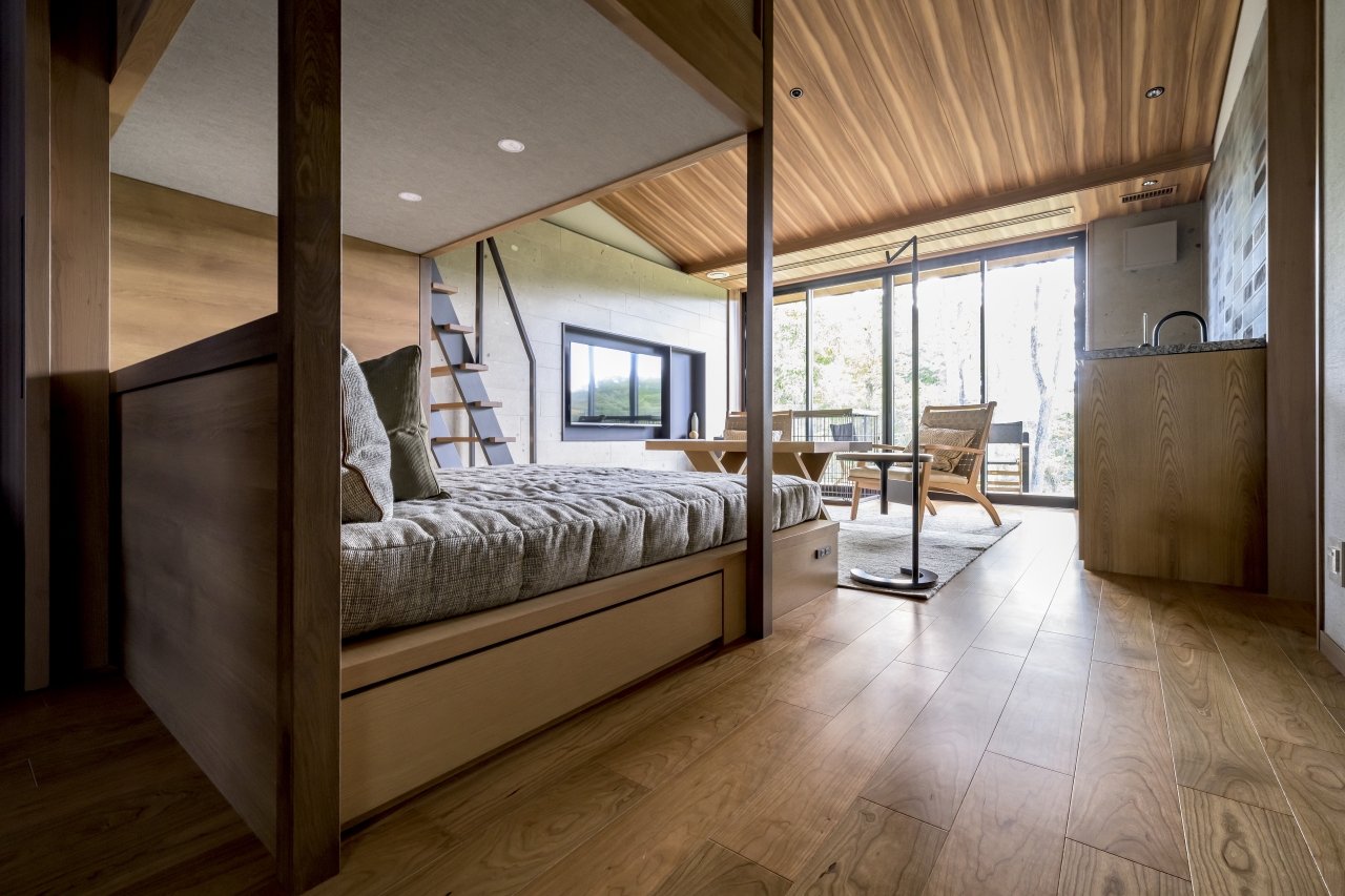 宿泊施設採用ライブナチュラルMSXネダレス145forDog遮音等級L-40ブラックチェリーのフローリング画像