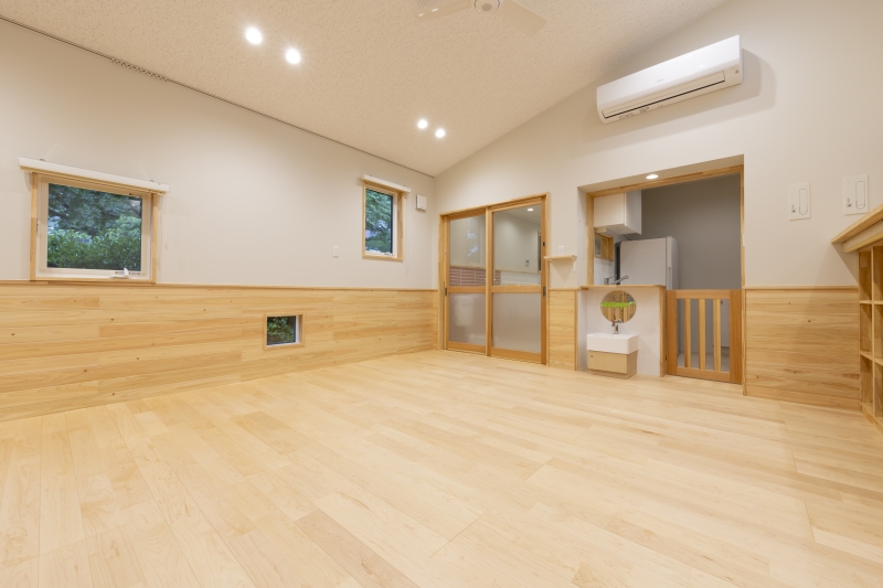 学校法人　本願寺学園　若楠こども園 | 朝日ウッドテック 非住宅フローリング MESSAGE(メッセージ)